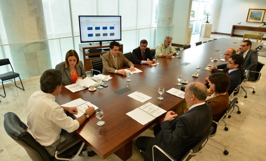 Paraná volta a discutir ações para reduzir superlotação carcerária.