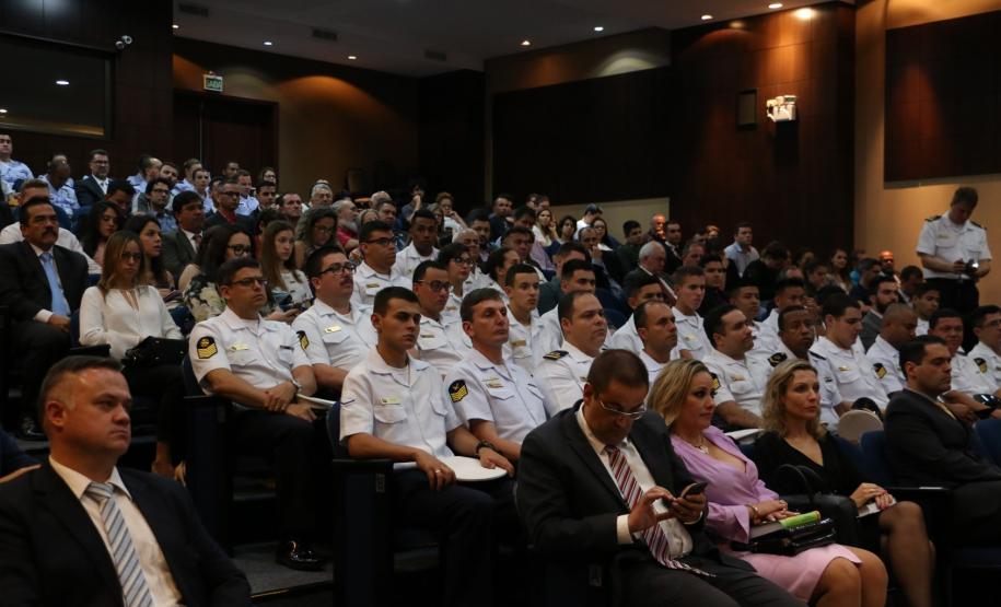 DPG marca presença no IV Simpósio de Direito Militar O evento aconteceu na sede da OAB-PR, localizada em Curitiba