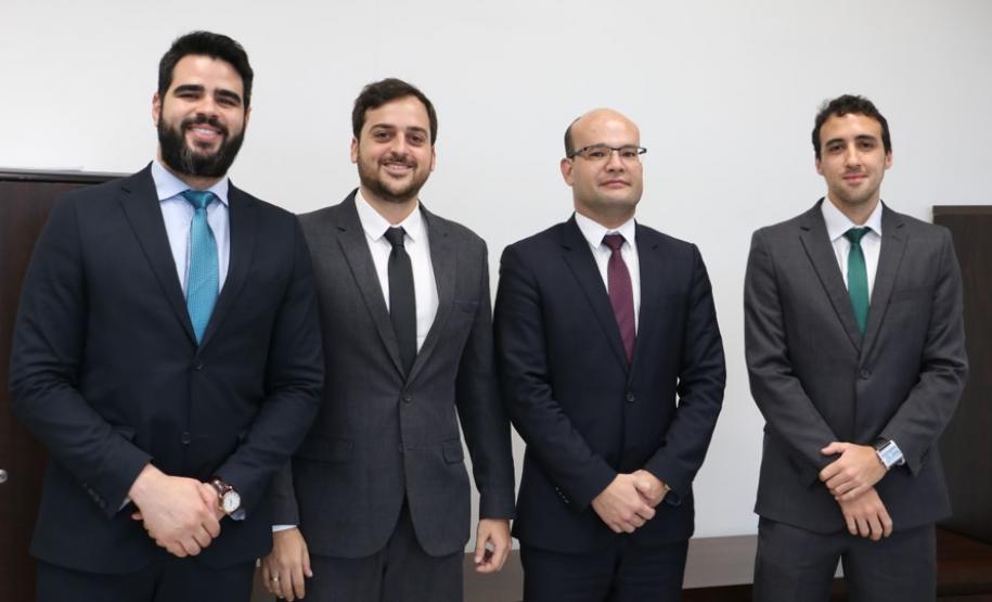 Da esquerda para a direita, dr. Pedro Henrique Piro Martins, dr. Caue Bouzon Machado Freire Ribeiro, dr. Eduardo Abraão e dr. Tales Miletti Dutervil Cury
