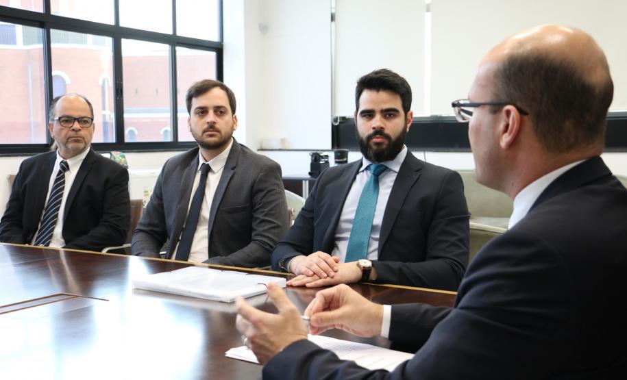 Na foto, o defensor público do Estado de São Paulo, dr. Ruy Freire Ribeiro Neto, seu filho, dr. Caue Bouzon Machado Freire Ribeiro, dr. Pedro Henrique Piro Martins e o defensor público-geral, dr. Eduardo Abraão