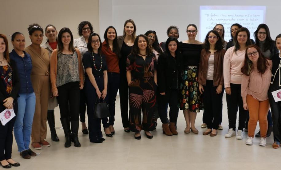NUDEM promove manhã voltada às mulheres O evento foi realizado pelo NUDEM, em parceria com a EDEPAR, a ADEPAR e a ASSEDEPAR