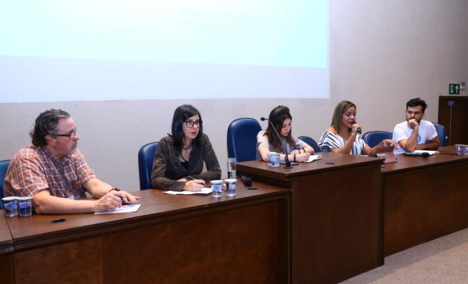 NUFURB palestra em congresso sobre direitos humanos Painel “Morar com Dignidade”, mediado por Antonio Miranda e Violeta Caldeira e palestrado pela defensoria pública coordenadora do NUFURB, dra. Olenka Lins e Silva e pelo representante da TETO, Lucas Kogut.