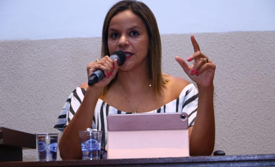 NUFURB palestra em congresso sobre direitos humanos Defensora pública coordenadora do NUFURB, dra. Olenka Lins e Silva