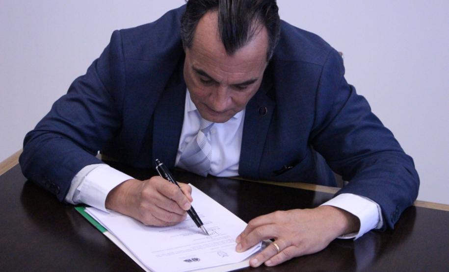 Assinatura de convênio