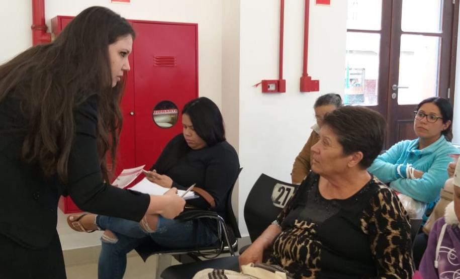 Projeto “Educação em Direitos: Saúde da Mulher” tem sua 9ª palestra Os encontros aconteceram mensalmente na sala de espera do CAM, em Curitiba