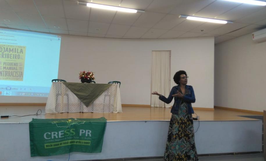 DPE-PR participa do II Encontro de Assistentes Sociais do Noroeste do Paraná