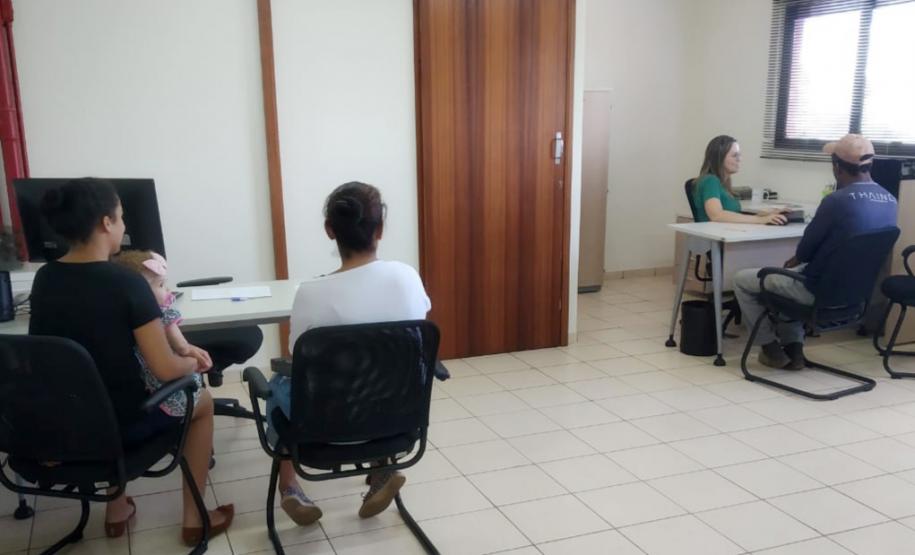 DPE-PR em Umuarama realiza mutirão de atendimento sobre vagas em creches Foram 18 atendimentos agendados com pais que não conseguiram vagas, que precisavam de vaga integral ou que residem longe da creche disponibilizada.