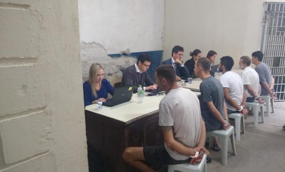 DPE-PR em Ponta Grossa realiza atendimento mensal em cadeia pública Os mutirões consistem em análise dos processos e atendimento presencial para esclarecer a situação processual dos custodiados.