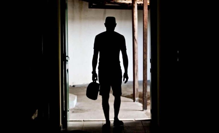 DPE-PR obtém liberdade de réu primário preso há mais de 1 ano pela suposta posse de 1 grama de droga