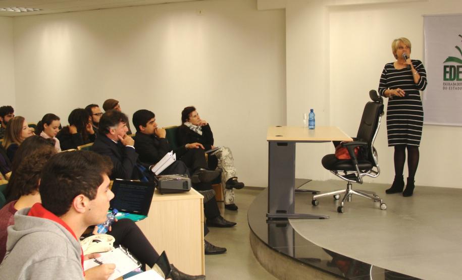 Roseli Boerngen de Lacerda, professora de mestrado e doutorado em Farmacologia da UFPR.