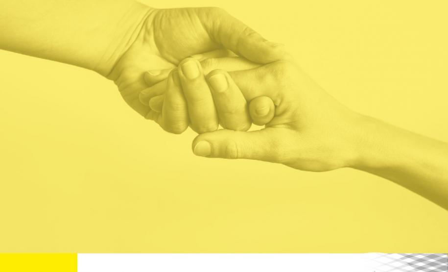 #LegendaAcessível: A imagem, em tom amarelo, mostra uma mão segurando a outra, em um gesto de apoio.

No rodapé no canto esquerdo a data 10 de setembro, Dia Mundial de Prevenção ao Suicídio e no canto direito a logo da DPE-PR.