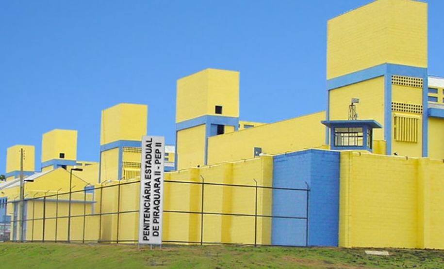 A PEP II foi inaugurada em 2006 e é uma das maiores unidades do sistema prisional do Paraná, com 1.108 vagas, estava dentro da capacidade e sem superlotação.