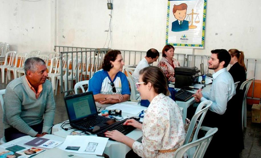 Mais de 100 atendimentos no Paraná em Ação.