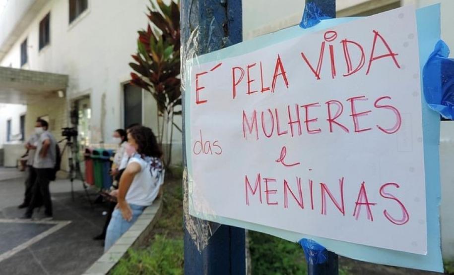 DPE-PR lança Recomendação sobre direito de meninas e adolescentes ao aborto legal em caso de violência sexual