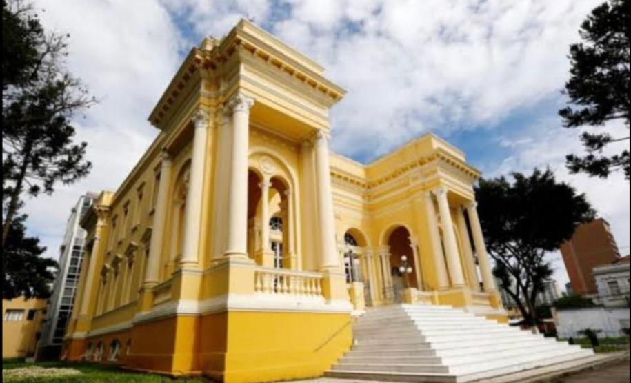 DPE-PR se manifesta sobre arquivamento de  Projeto de Lei que institui o nome social nos procedimentos da administração municipal