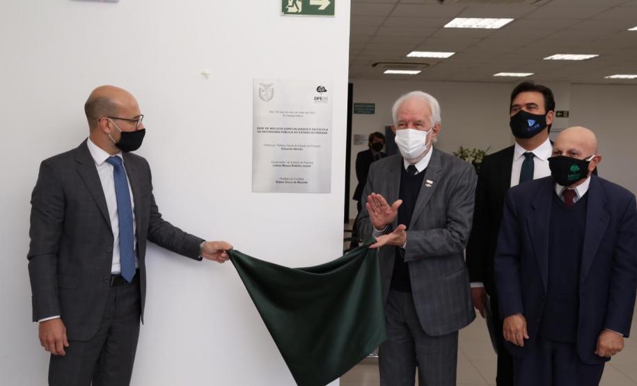 DPE-PR promove cerimônia de 10 anos da instituição com inauguração de nova sede