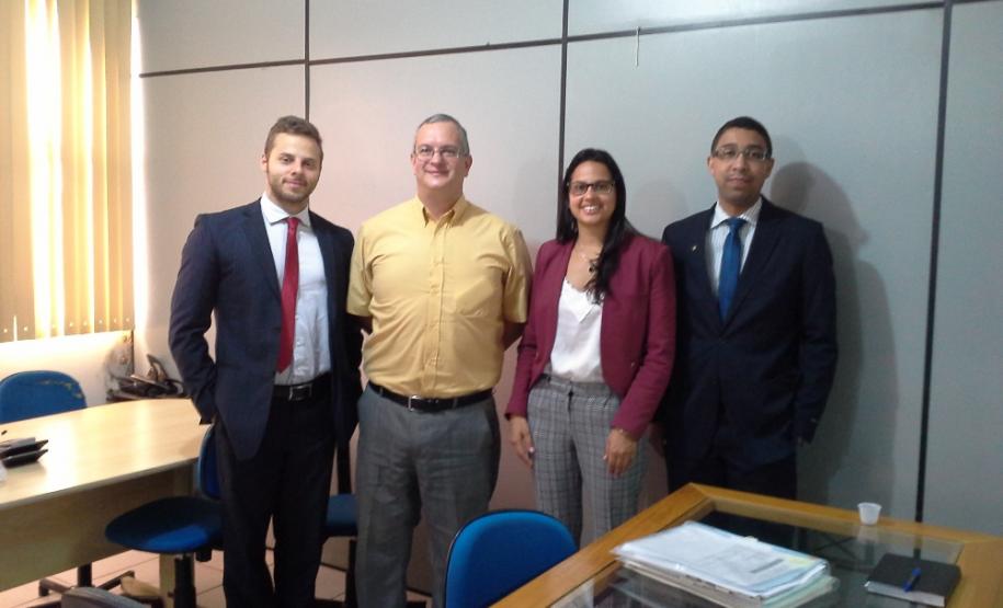 O defensor Juliano Marold, o procurador Evandro Mário Lazzari e os defensores Cinthia Azevedo Santos e Wisley Rodrigo dos Santos.