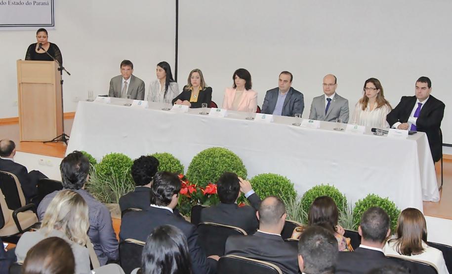 Realizada no Refúgio Biológico Bela Vista, em Foz do Iguaçu, a cerimônia de lançamento contou com a presença da presidente do Condege, Andrea Maria Alves Coelho, e da defensora pública-geral do Paraná, Josiane Fruet Bettini Lupion, além do prefeito de Foz do Iguaçu e da primeira-dama e deputada estadual eleita, Reni Pereira e Claudia Pereira, do diretor jurídico da Itaipu, Cezar Eduardo Ziliotto, e do subprocurador geral do Trabalho do Ministério Público do Trabalho, Ricardo José Macedo de