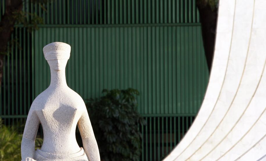 Supremo Tribunal Federal (STF) estabeleceu o prazo de seis meses para que o Governo do Paraná estruture a Defensoria Pública, sob pena de multa diária de R$1.000,00 por dia.