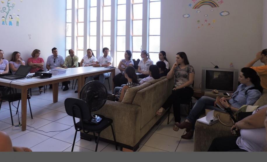 Justiça e prefeitura debatem acolhimento institucional em Umuarama.