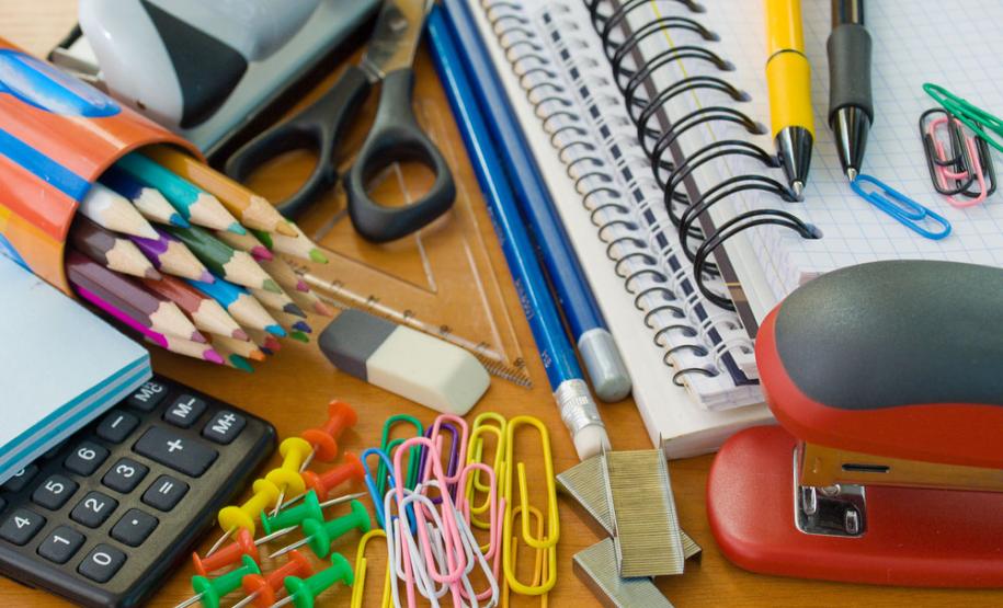 A Defensoria Pública do Estado do Paraná obteve na tarde desta sexta-feira, 06, importante decisão em prol da educação do Estado Paraná que determinou a garantia de material escolar para alunos da rede estadual de ensino.