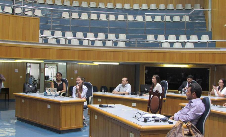 Câmara de vereadores de Londrina promete apoiar a Defensoria.