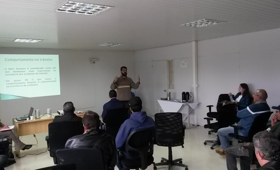 Reunião do primeiro ciclo de palestras no Hospital Maternidade de SJP.