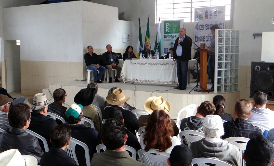 Mais de 370 produtores rurais de Ipiranga recebem documentos para regularizar propriedades.