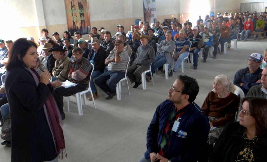 A defensora pública-geral do Paraná, Josiane Fruet Bettini Lupion, explicou que após a distribuição da ação, a Defensoria dará prosseguimento ao trâmite processual até a designação de audiência para realização da sentença pelo juiz. Recebendo o título da terra, os agricultores passam a ser proprietários e não mais posseiros.
