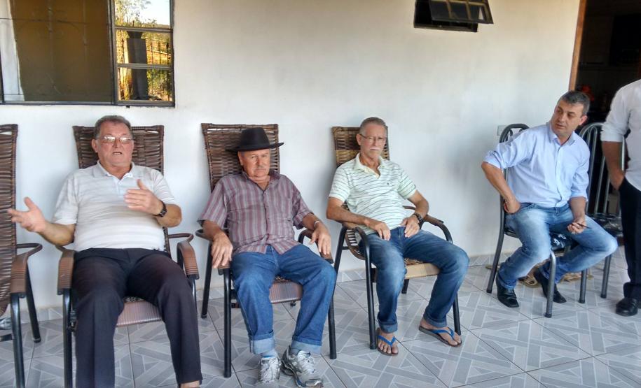 Defensoria se reuniu com agricultores de Iretama.