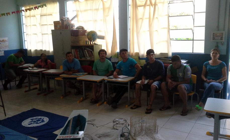 O defensor participou, juntamente com o Instituto Federal do Paraná, de um encontro com os pescadores que compõe o Movimento dos Pescadores e Pescadoras Artesanais do Litoral Paranaense (MOPEAR), onde foram discutidos temas da Ação Civil Pública ajuizada pela DPPR e DPU.