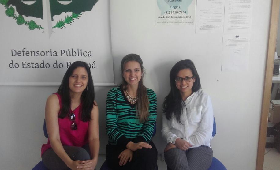 Comissão eleitoral e defensores de Pinhais.