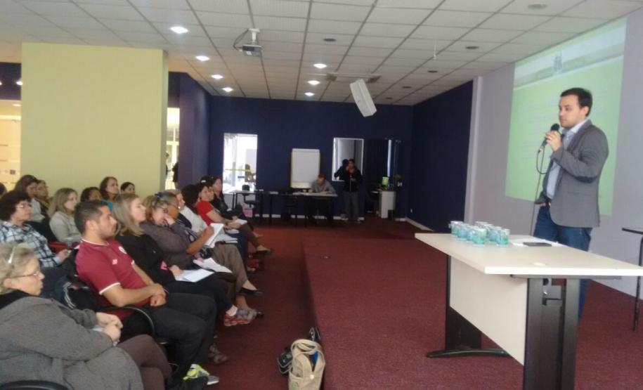 O tema da palestra do defensor Lauro Gondim foi o papel da Defensoria Pública do Estado do Paraná na área da Infância e Juventude.