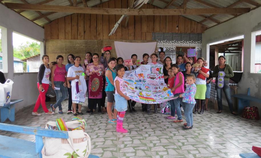 Encontro com as pescadoras em Tibicanga.