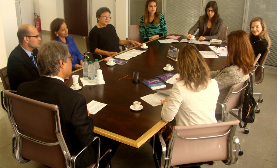 Representantes da DPPR se reuniram com membros da OAB e da Associação Amigas da Mama para discutir a priorização dos atendimentos a pacientes com câncer de mama.