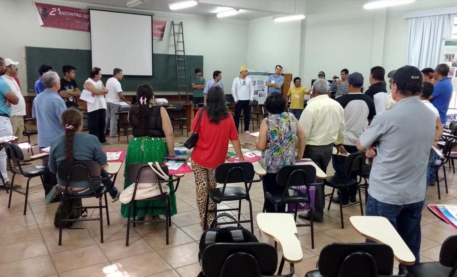 Participantes do curso com comunidades tradicionais reúnem-se em Curitiba para conhecer melhor seus próprios direitos.