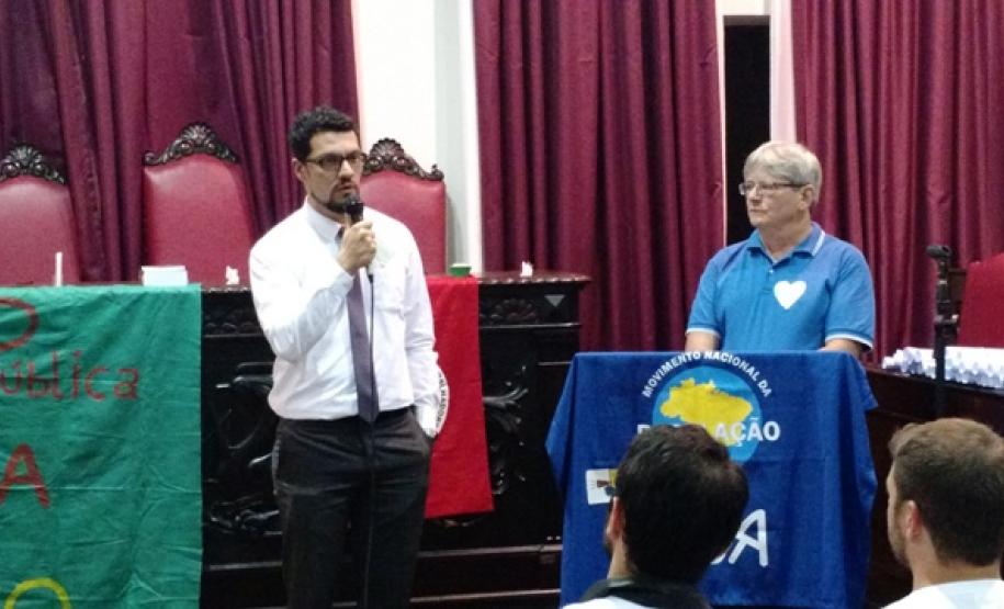Representante da Marcha da Maconha pediu que se reveja a política contra as drogas no Brasil.