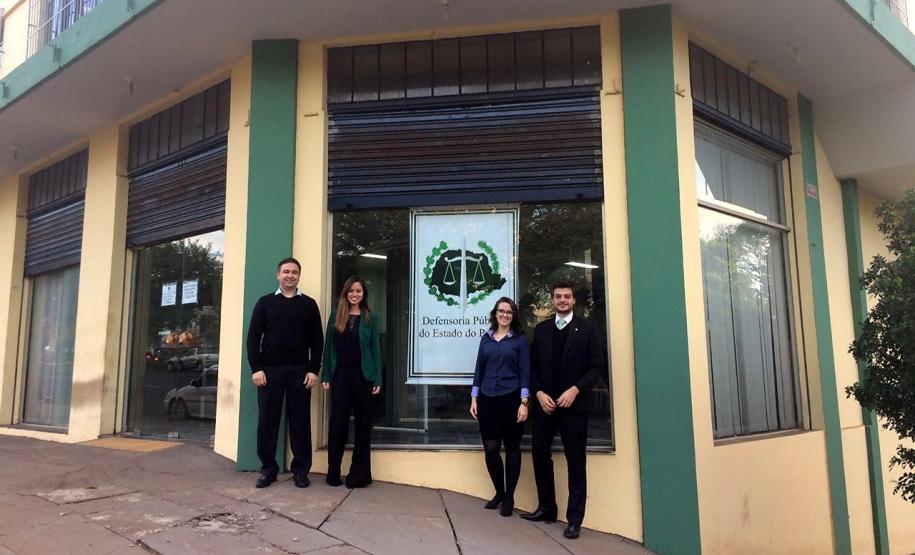 Maringá Os defensores públicos de Maringá: Gilson Duarte de Oliveira, Adriana Shinmi, Cecília Ferreira e Bruno Müller Silva.
