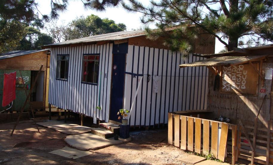 Cerca de 800 pessoas vivem na Ocupação Tiradentes.