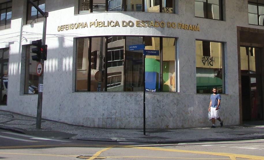 O novo horário de atendimento ao público em Curitiba, a partir do dia 29 de agosto de 2016, será das 12h às 17h.