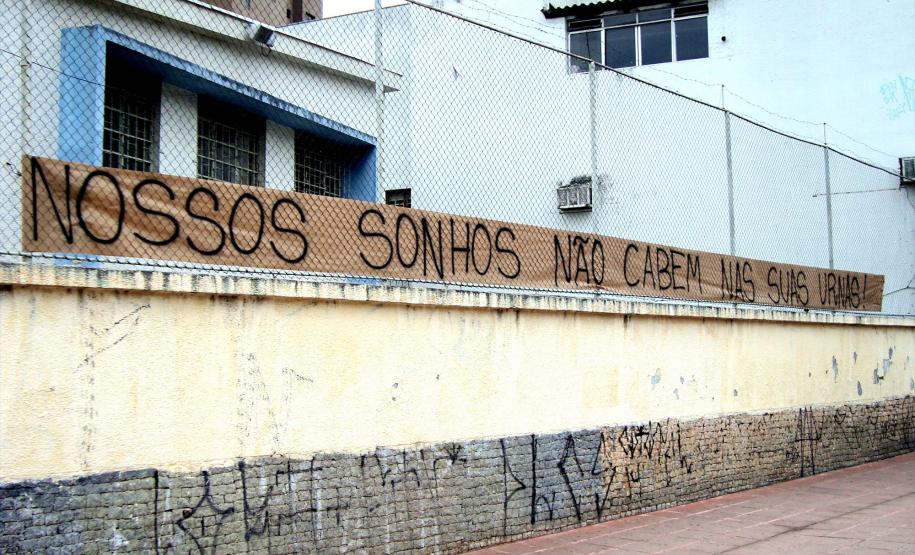 Colégio Estadual Tiradentes, em Curitiba.