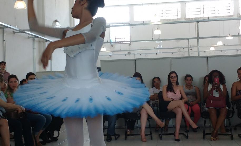 Entre as atividades houve uma apresentação de dança com a bailarina Izadora Machado.