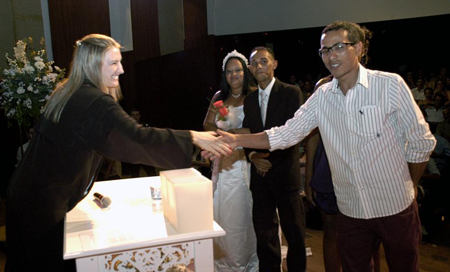 O evento contou ainda com uma cerimônia de casamento coletivo realizada no sábado (28). Na ocasião, foram  oficializadas as uniões de 70 casais de Ibiporã e 29 de Jataizinho.