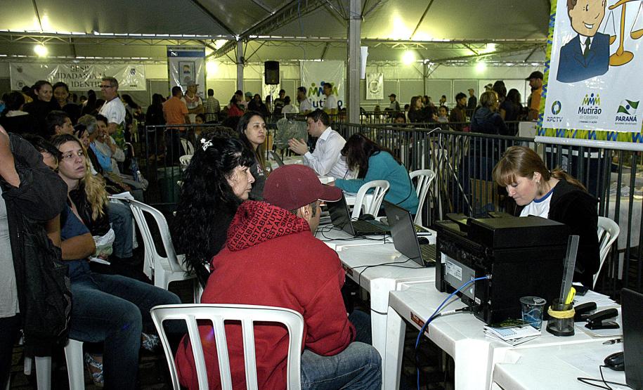 A 11ª edição do “Mutirão da Cidadania – O Paraná em Ação” foi realizado na praça central de Ibiporã, nos dias 28 e 29 de setembro.