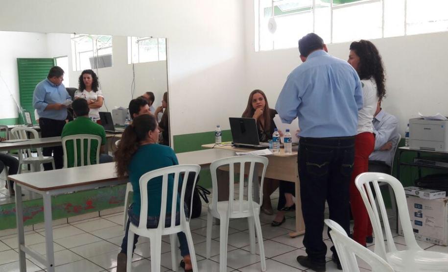 Os defensores públicos durante as audiências em Mato Rico.
