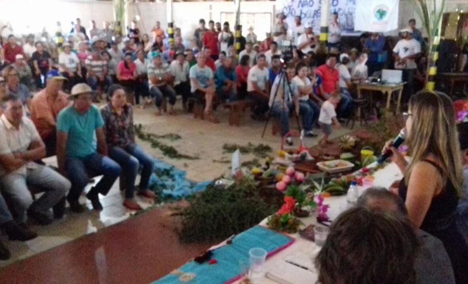 Durante o encontro, os atingidos pela construção da usina relataram sua situação e reclamaram da intransigência do consórcio dono da obra em relação ao pagamento de indenizações apropriadas e de não oferecer uma área adequada para o reassentamento dos moradores.