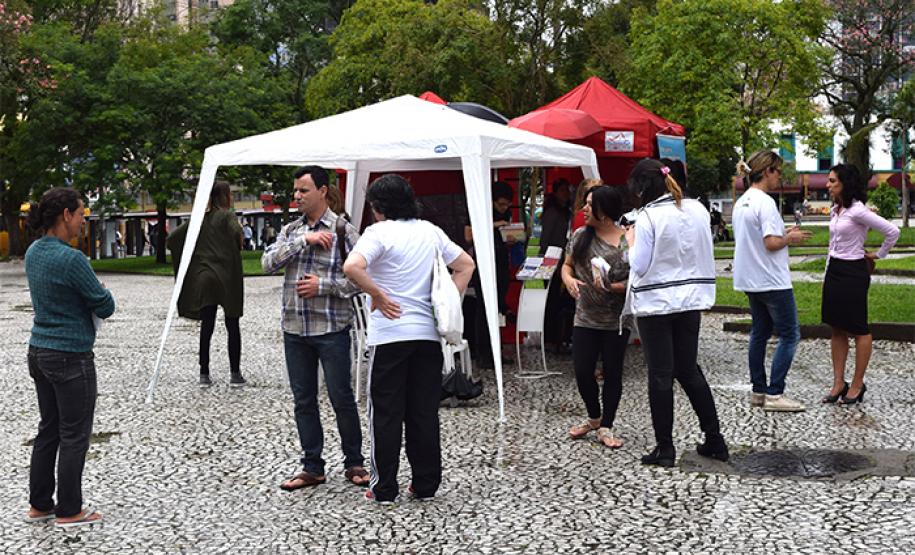 Ao longo do dia, a equipe da Defensoria prestou orientação jurídica quanto ao ajuizamento de ações de requalificação civil para alteração de nome e gênero, além da prestação de informações sobre os procedimentos em casos de discriminação.