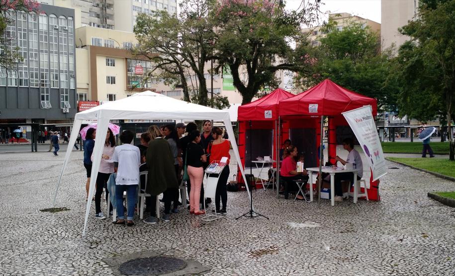 Decisão da 5ª Vara da Fazenda Pública de Curitiba, que proibiu a montagem de estruturas e acampamentos nas ruas e praças da capital entre a noite desta segunda-feira (8) e a noite de quarta-feira (10).