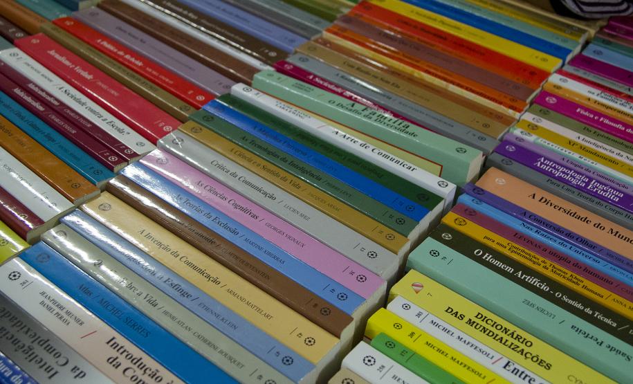O hábito da leitura e as conversas com os psicólogos também têm ajudado as presas a trabalhar o convívio pacífico dentro das celas. Problemas que antes geravam desgaste e tensão passam a ser resolvidos com base no diálogo.