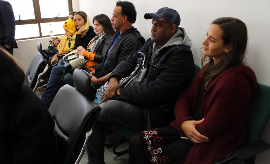Representantes de movimentos sociais puderam acompanhar a reunião que reelegeu o Ouvidor da Defensoria do Paraná.